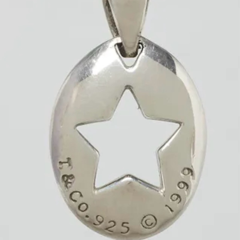 Tiffany & Co. 925 Sterling Silver Star Cutout Necklace - Vintage design - EUC - Picture 2 of 8